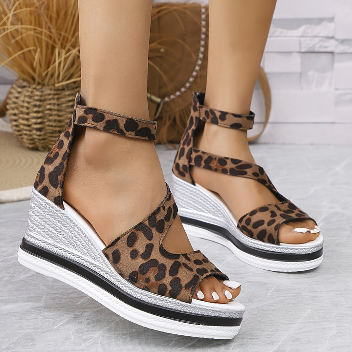 Avelia | Modern Fitted Platform Sandals