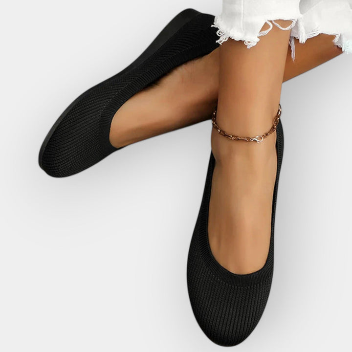 Mode Lumiére™ Simple, elegant sandals