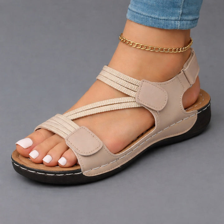 Agnes | Comfortable Flat Sandal with Crisscross Straps