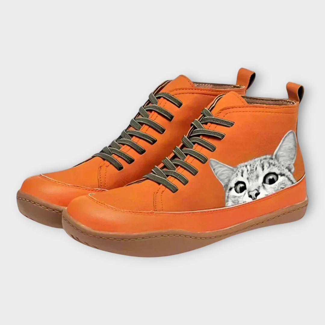 Mode Lumiére™ Elegant Trainers with a Discrete Design