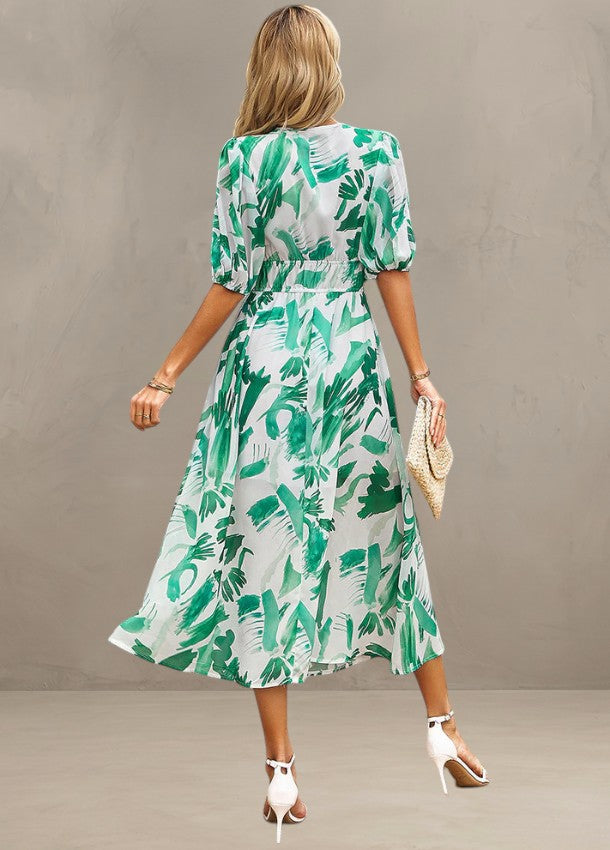 Light Mode | FLATTERING FLORAL MIDI DRESS