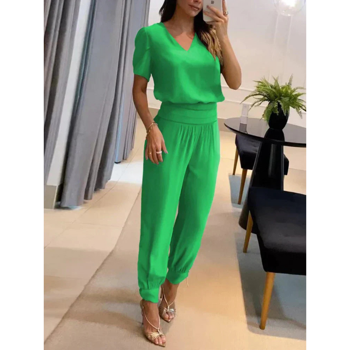 Women Together | Casual and Chic