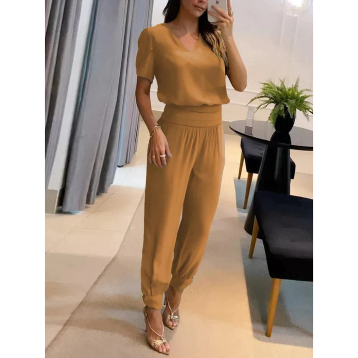 Women Together | Casual and Chic