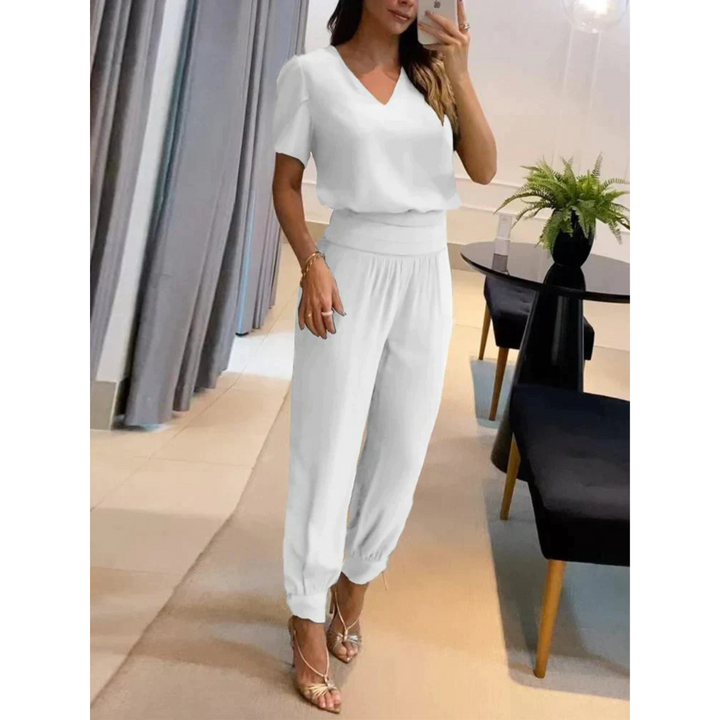 Women Together | Casual and Chic