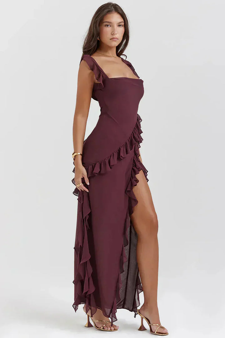 Elegant dress with an open leg