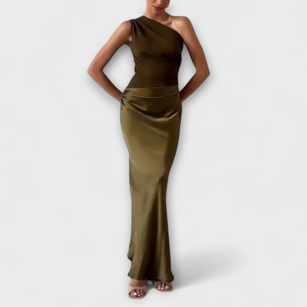 Elegant one-shoulder pleated maxi dresses