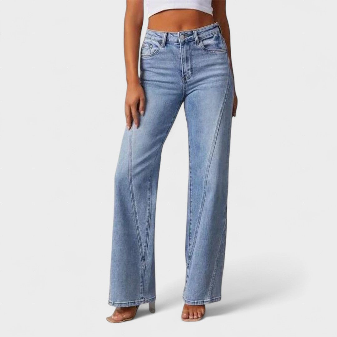 María | Flare Jeans