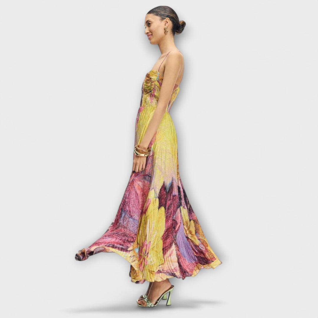 Kiara - Maxi dress with a vibrant Ikat pattern