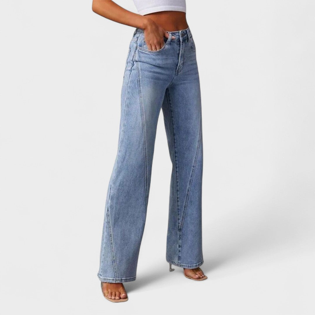 María | Flare Jeans