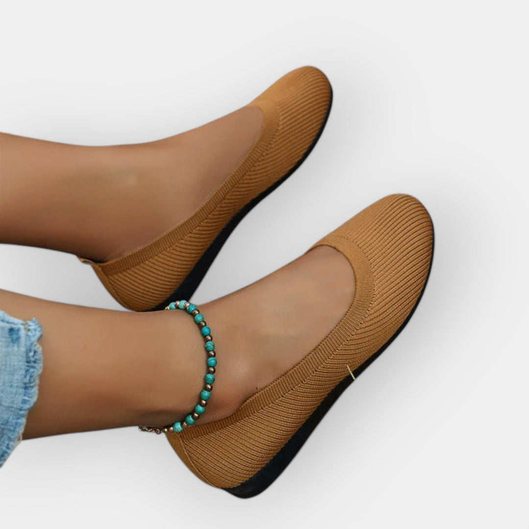 Mode Lumiére™ Simple, elegant sandals