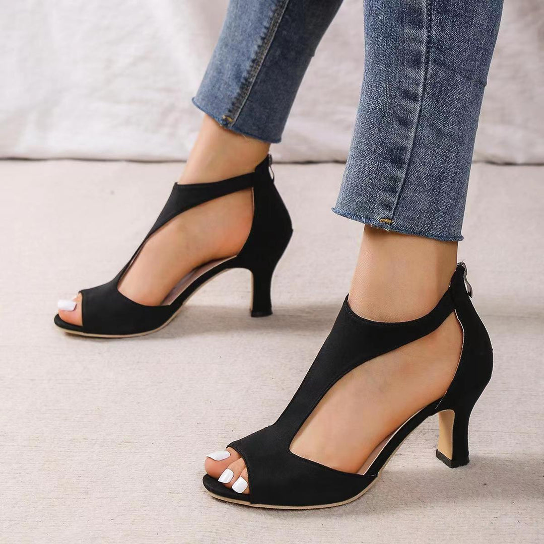 Célénia | Stable Feminine Elegance