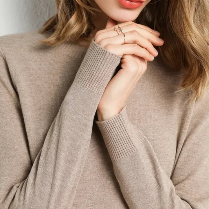 Mode Lumiére™| Essential comfortable wool sweater