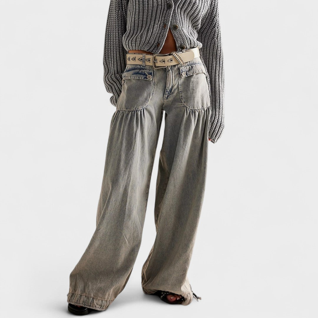 Light Mode | Smart Fluid-Cut Jeans