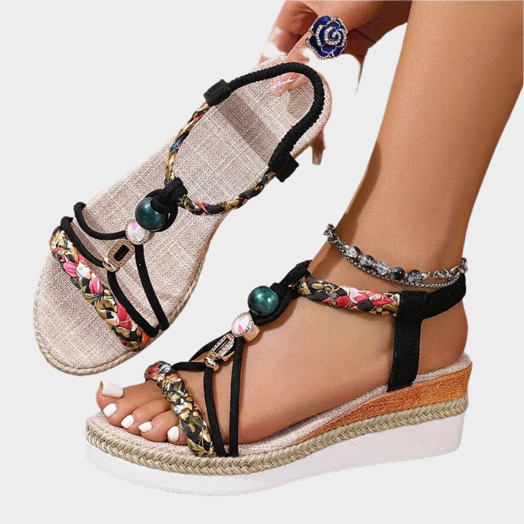Mode Lumiére™ Sandals with comfortable sole and platform