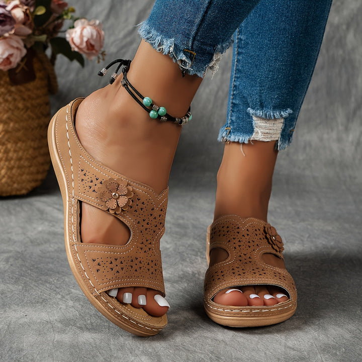 Selira | Comfortable Sandals with Elegant Design