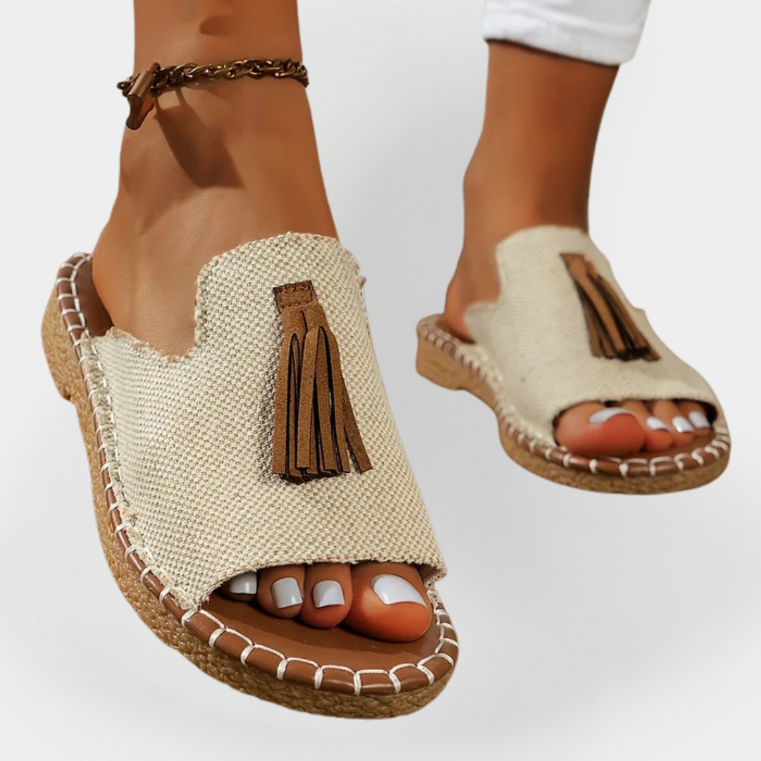 Mode Lumiére™ Handmade Impressive Fringe Sandals