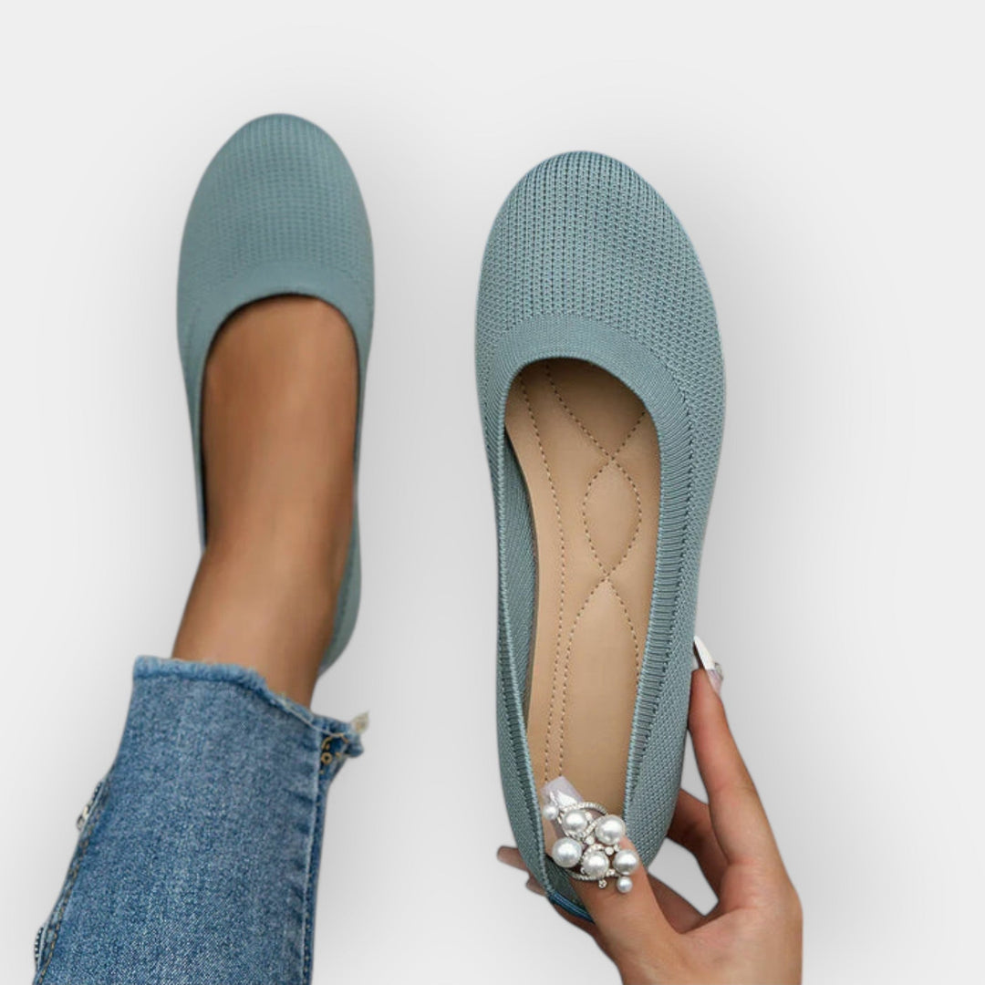 Mode Lumiére™ Simple, elegant sandals
