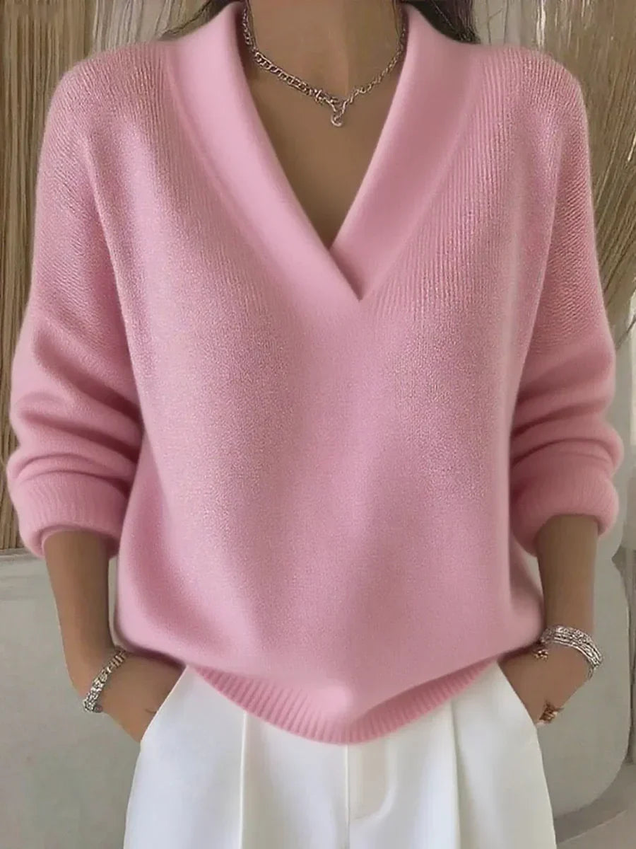 Clara | Soft Pink V-Neck Sweater in Relaxed Fit