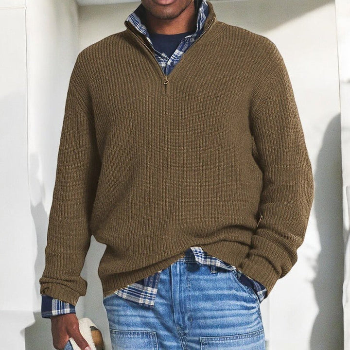 Mid-height zip-up collar jumper