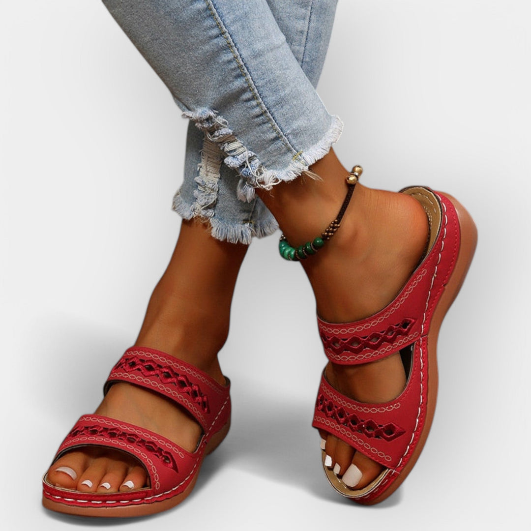 Mode Lumiére™ Anatomical Sandals with Elegant Design