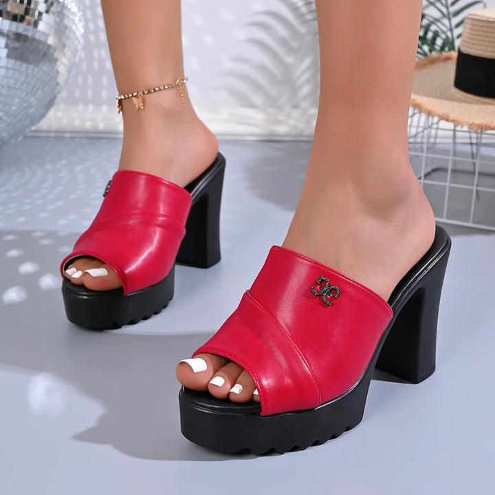Women's Casual High-Heeled Sandals Outdoor Wear 2026 New Trend Buckle Sandals Thick-Heeled Sandals Women's Summer PU Rubber