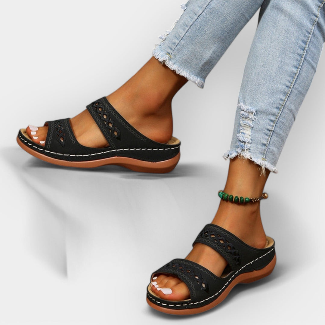 Mode Lumiére™ Anatomical Sandals with Elegant Design