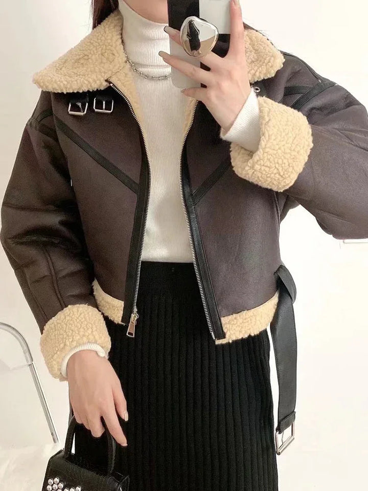 Women's short leather jacket