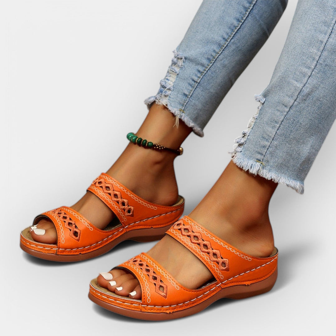 Mode Lumiére™ Anatomical Sandals with Elegant Design