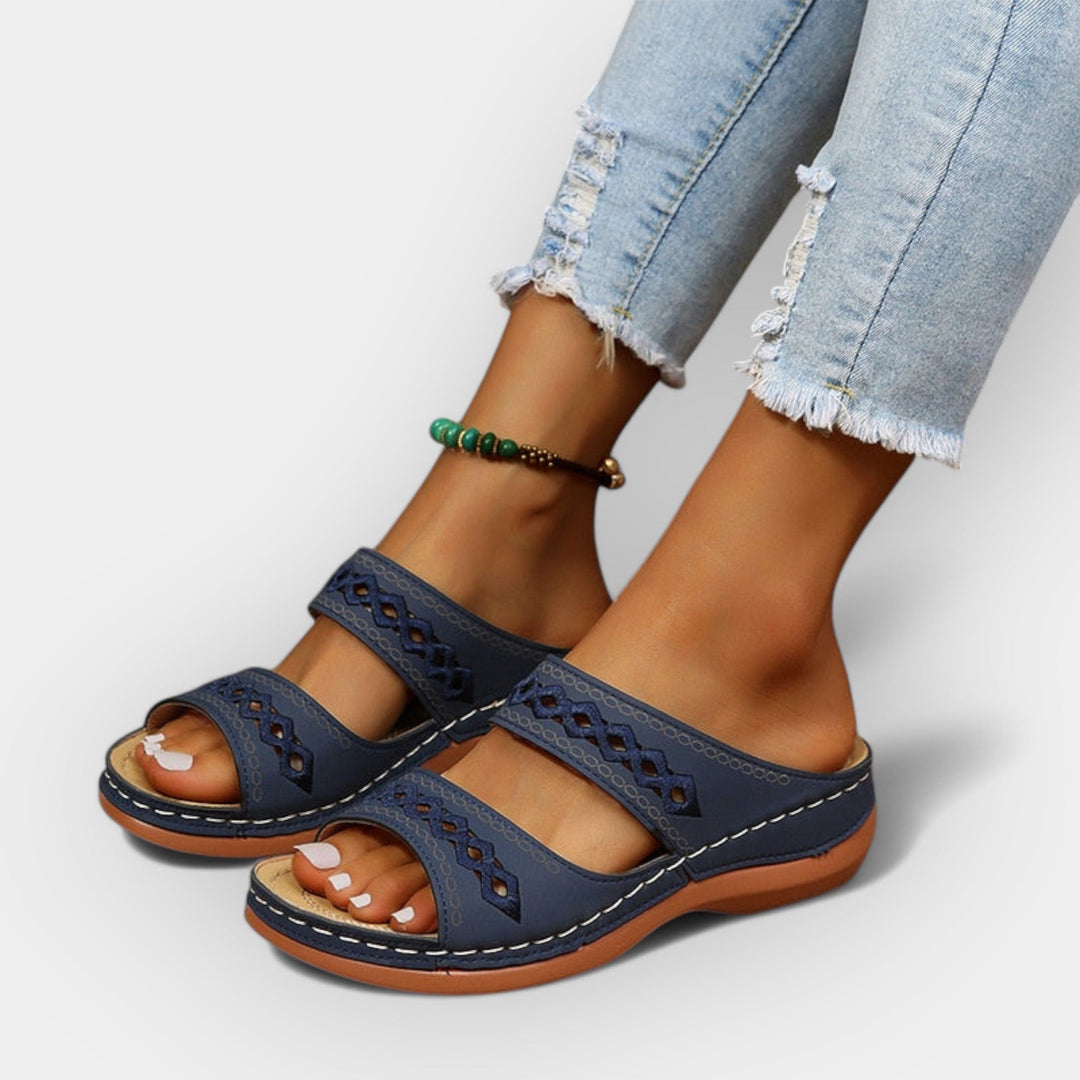 Mode Lumiére™ Anatomical Sandals with Elegant Design
