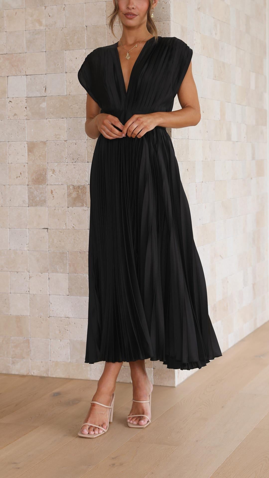 Mode Lumiére™| Elegant Pleated Dress