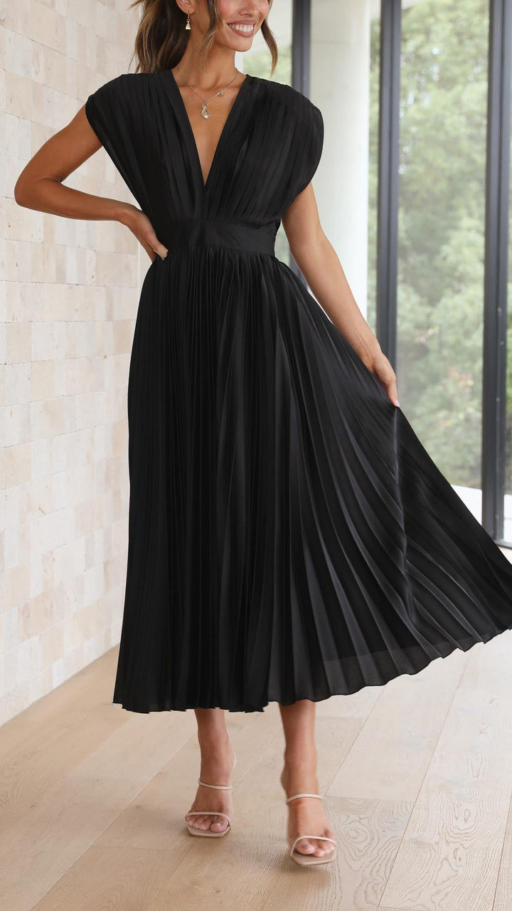 Mode Lumiére™| Elegant Pleated Dress