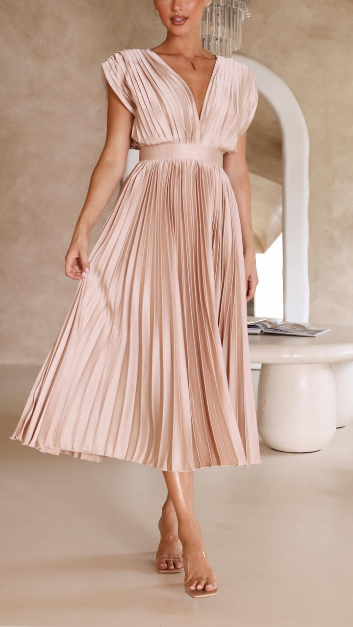 Mode Lumiére™| Elegant Pleated Dress