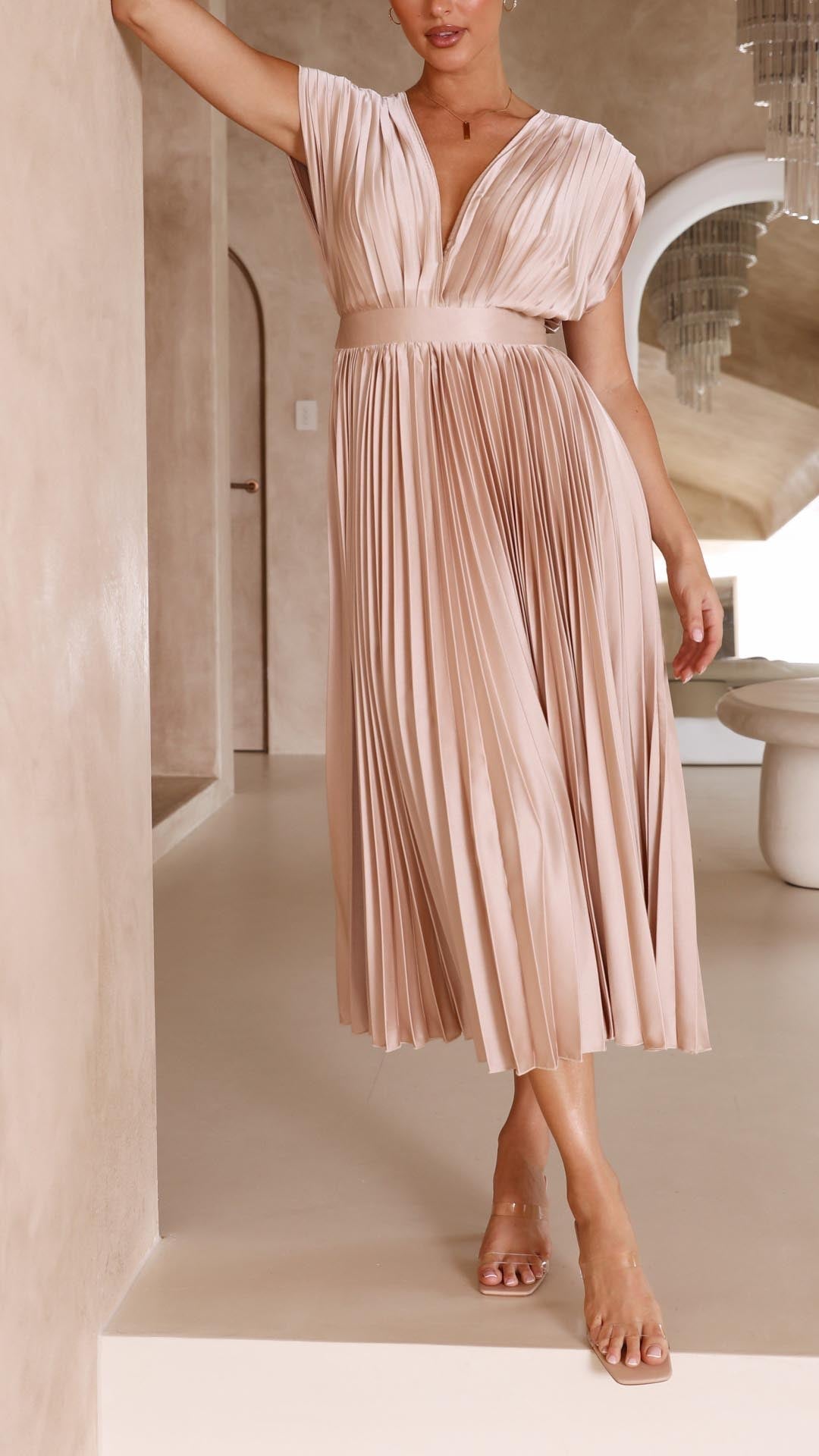 Mode Lumiére™| Elegant Pleated Dress