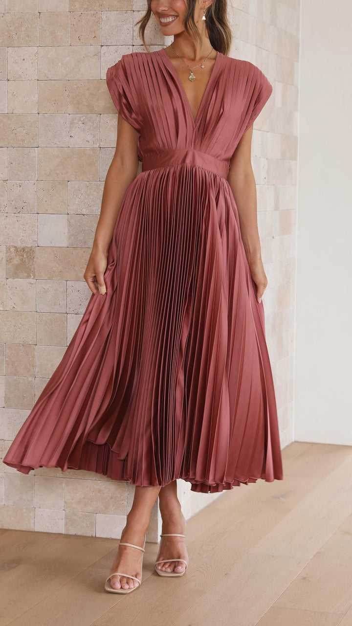 Mode Lumiére™| Elegant Pleated Dress