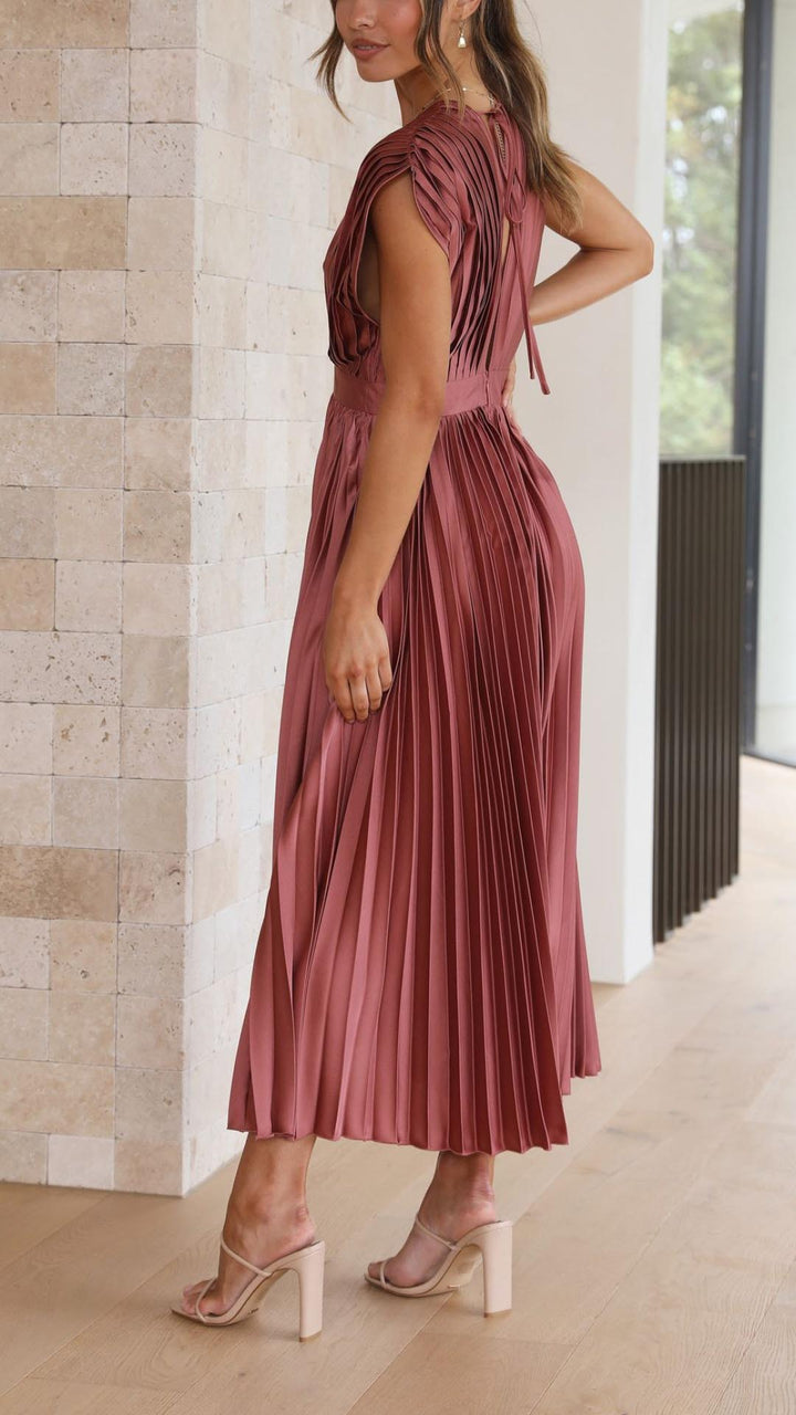 Mode Lumiére™| Elegant Pleated Dress
