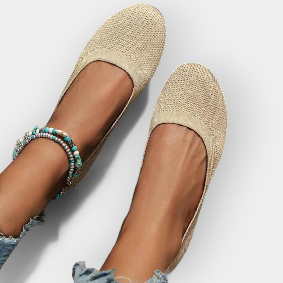 Mode Lumiére™ Simple, elegant sandals
