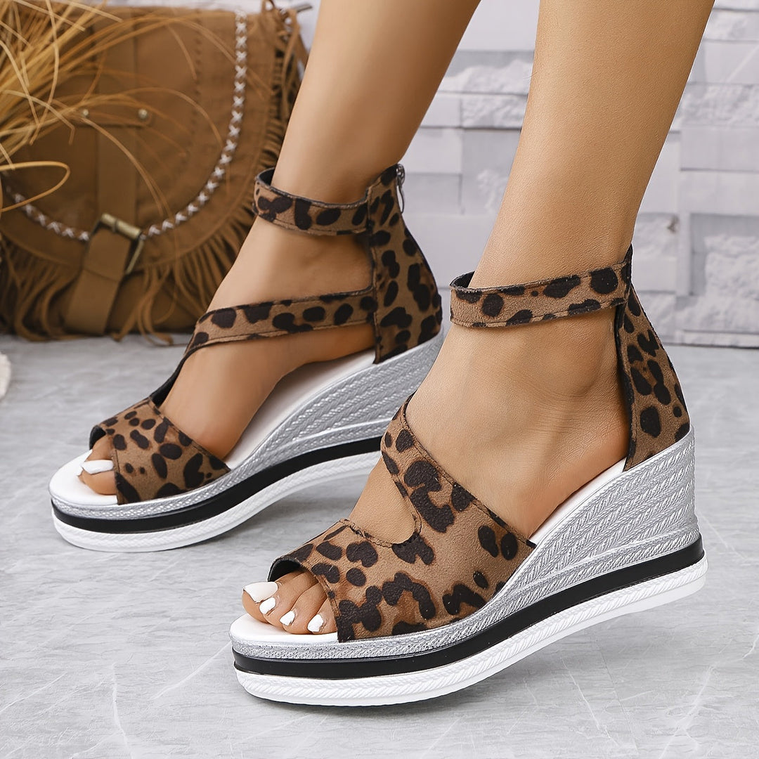 Avelia | Modern Fitted Platform Sandals