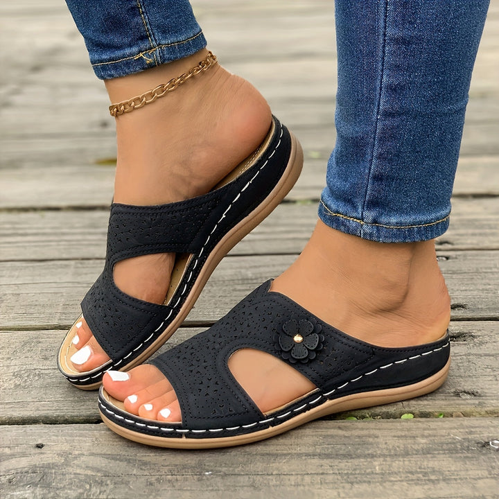 Selira | Comfortable Sandals with Elegant Design