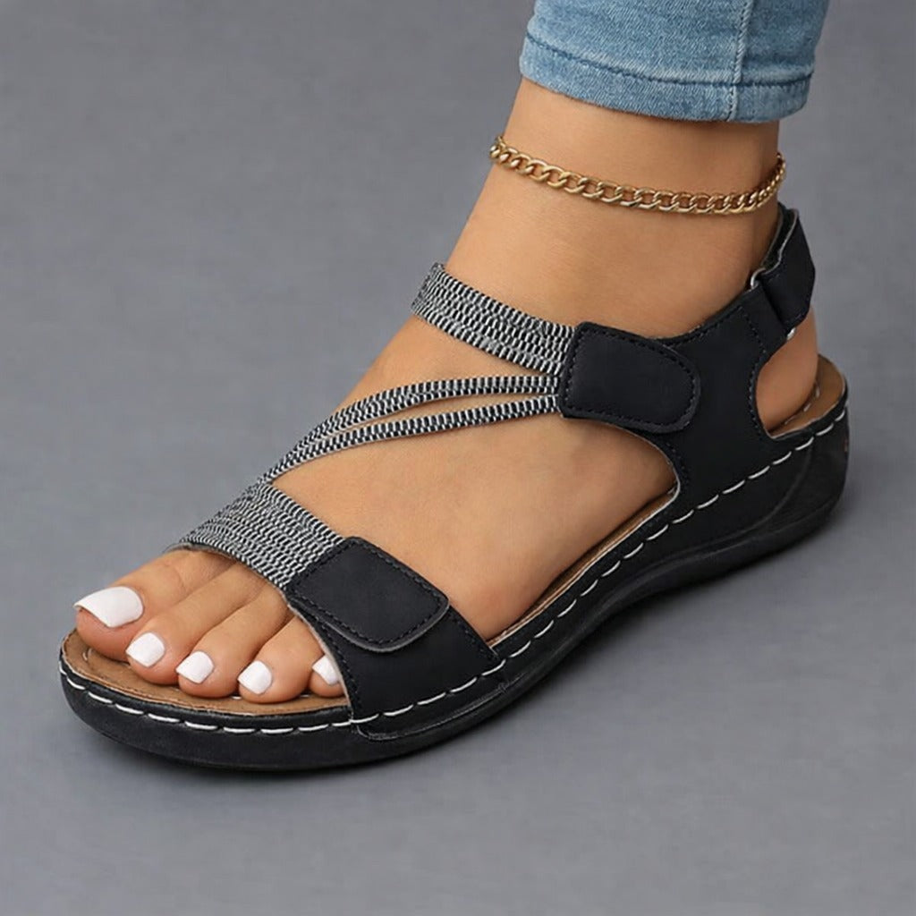 Agnes | Comfortable Flat Sandal with Crisscross Straps
