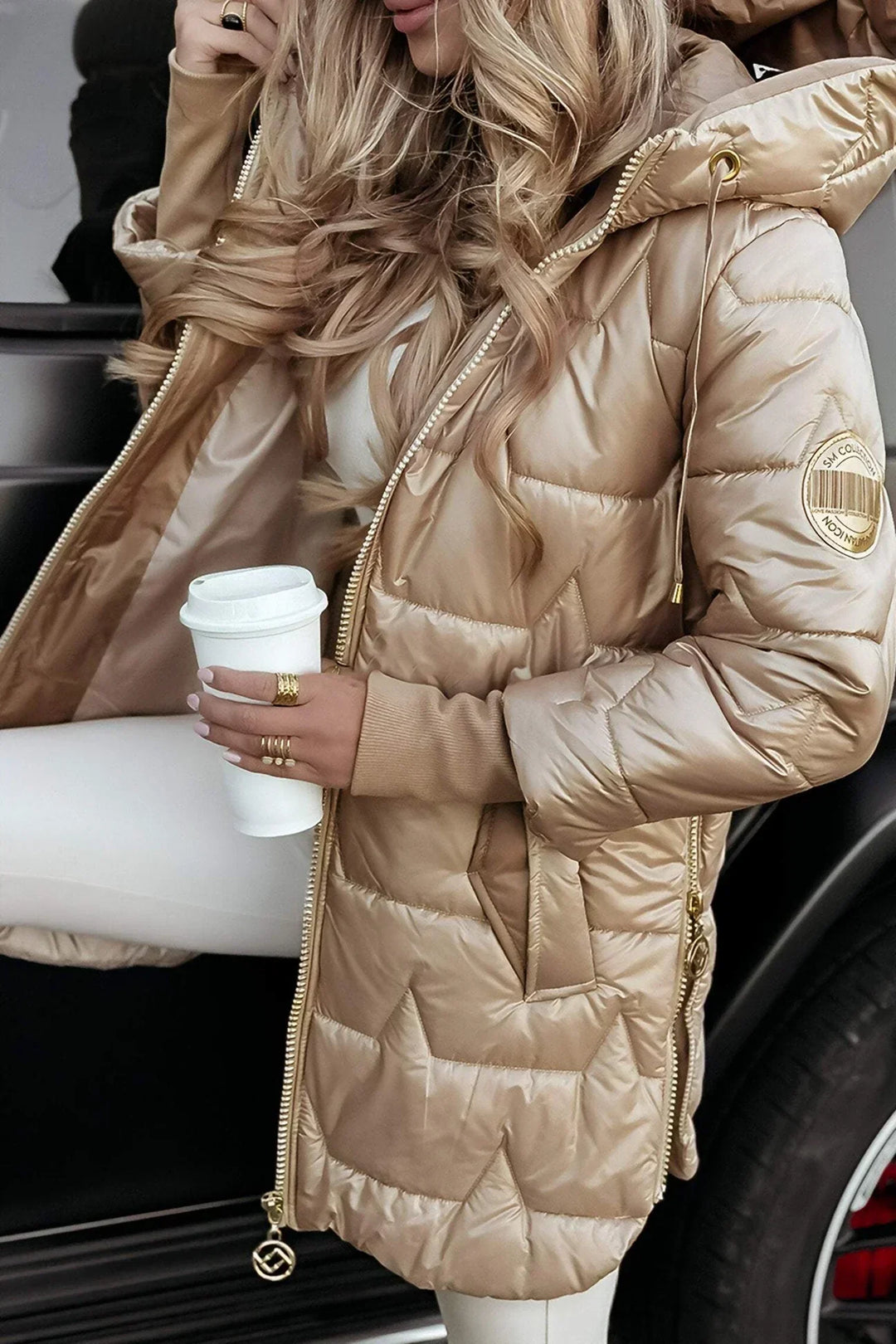 Trendy Winter Coat with Hood and Padding