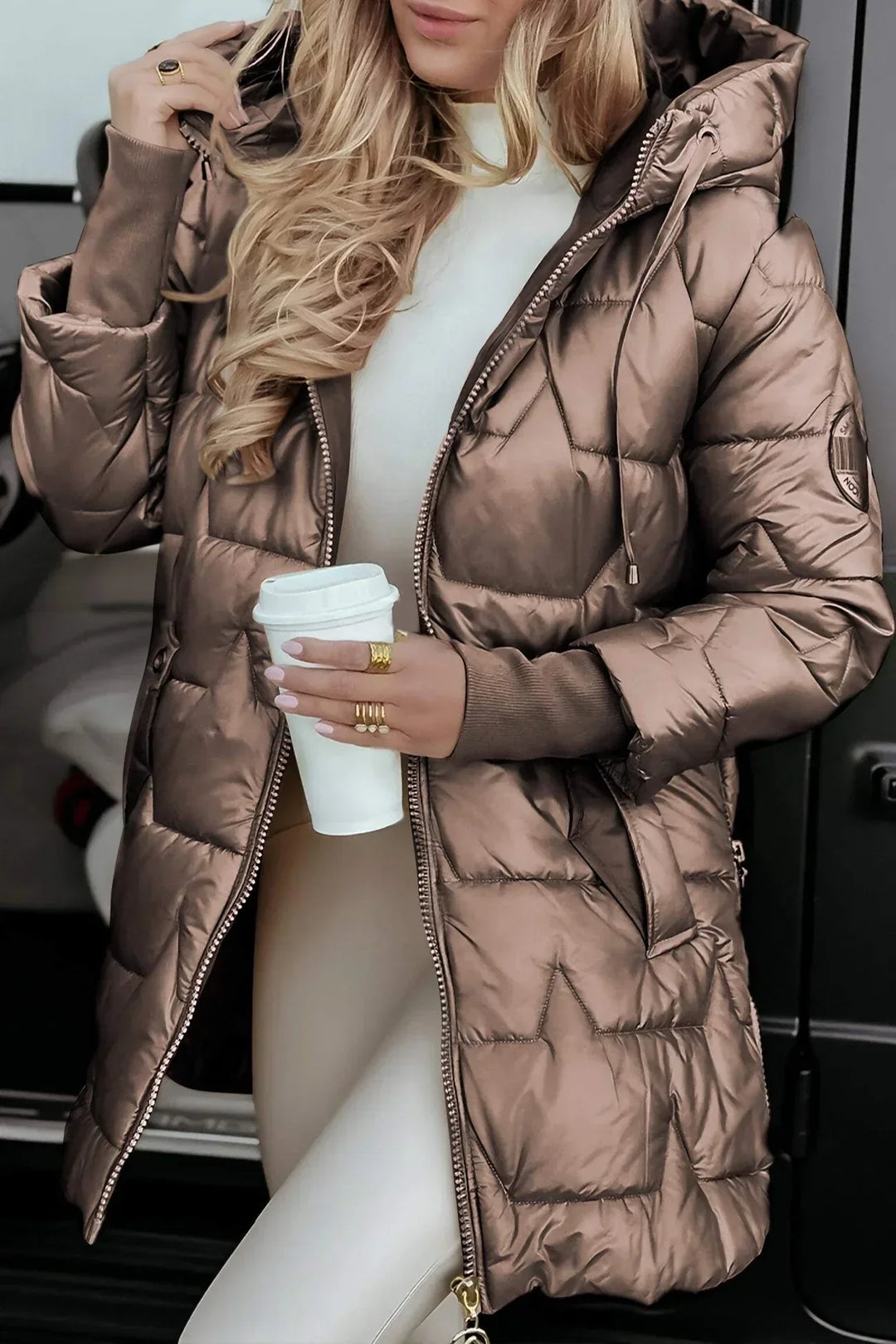 Trendy Winter Coat with Hood and Padding