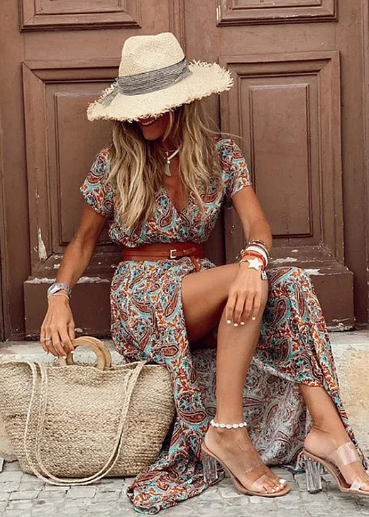 Mode Lumiére™ – Flowy bohemian maxi dress with belt