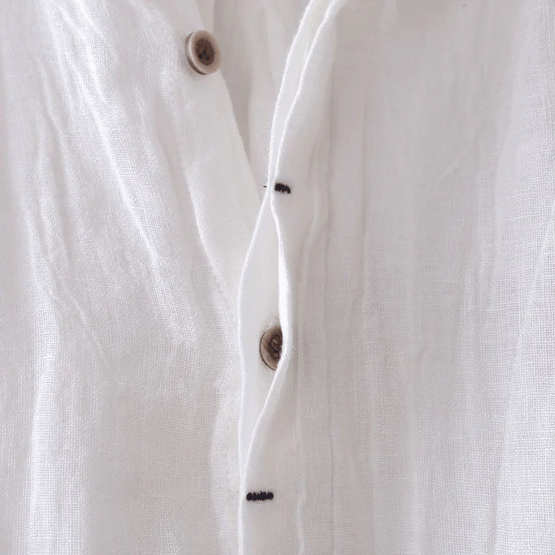 Mode Lumiére™ | Stylish Short-Sleeved Button-Down Shirt