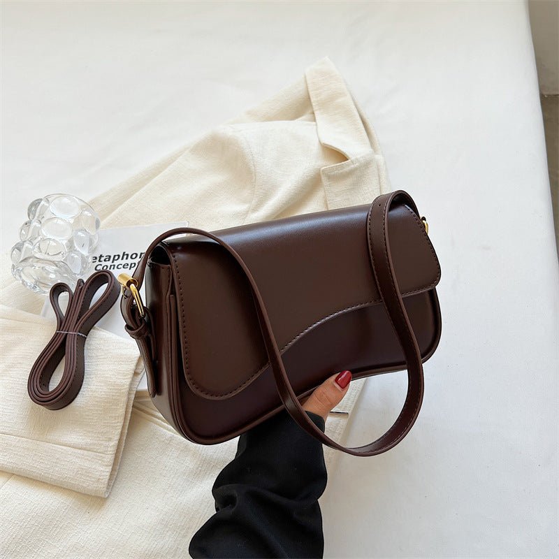 Mode Lumiére™ | ELEGANT AND VERSATILE SADDLE BAG