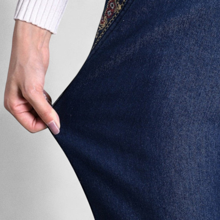 Light Mode | Timeless Stylish Jeans